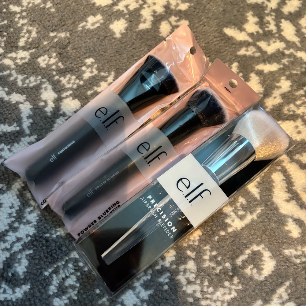 Makeup Brushes - Picture 3 of 4